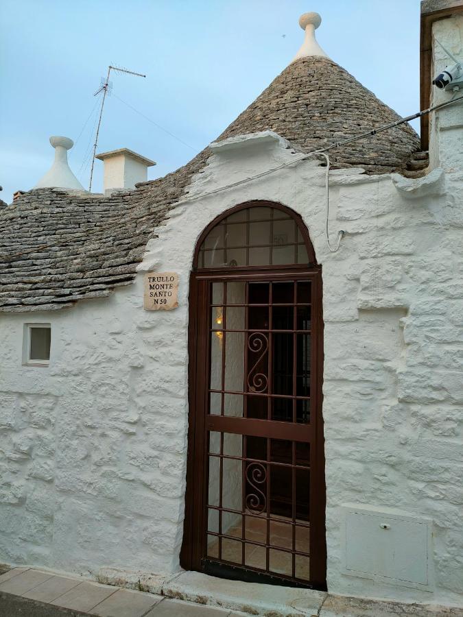 Trullo Monte Santo 50 Panzió Alberobello Kültér fotó
